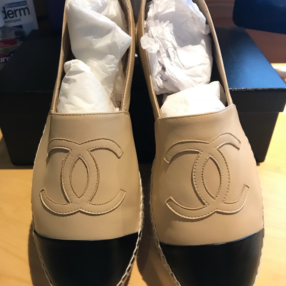 100% Authentic Chanel Espadrilles-Brand New Sz 40